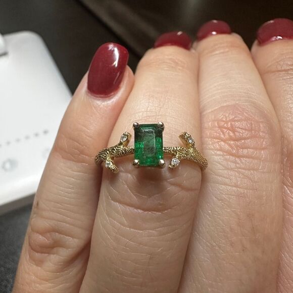NWT .57ct Zambian Emerald and accent diamonds in 14k yellow gold ring! - Picture 1 of 7